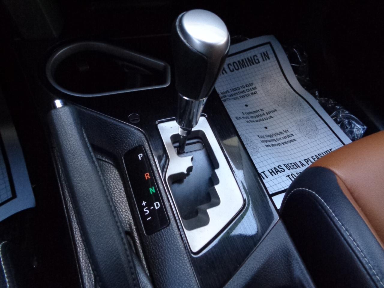 Toyota RAV4 Limited AWD (Natl) 2018