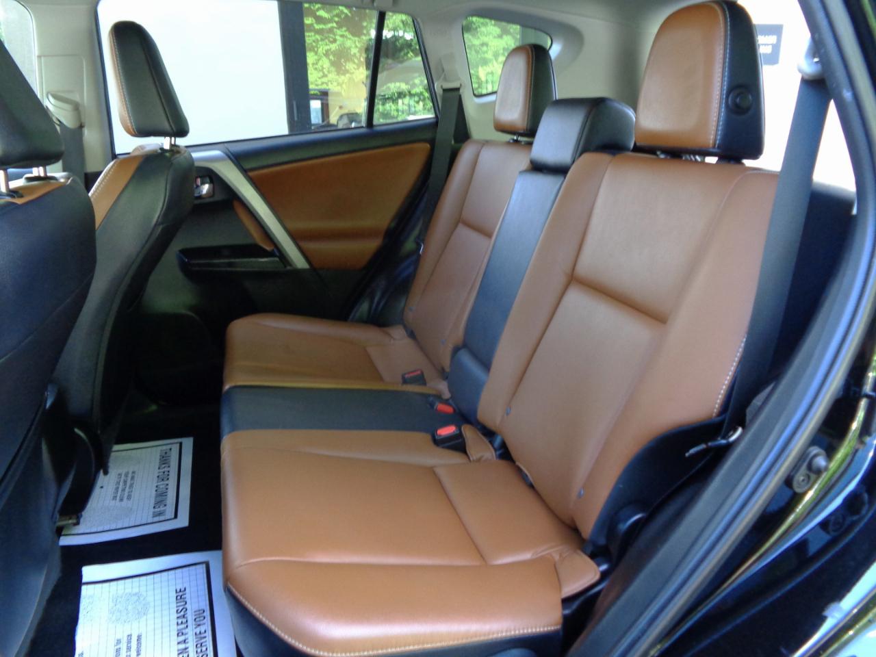 Toyota RAV4 Limited AWD (Natl) 2018
