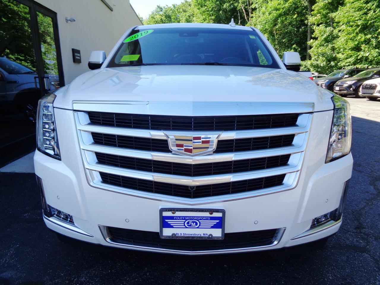 Cadillac Escalade 4WD 4dr Luxury 2019