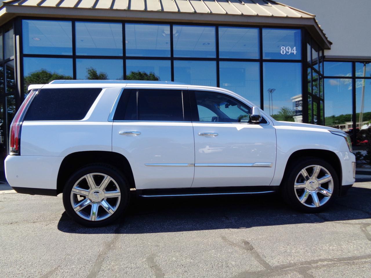 Cadillac Escalade 4WD 4dr Luxury 2019
