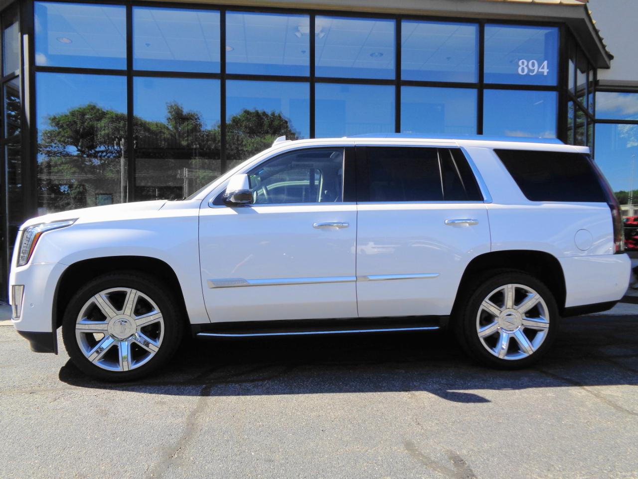 Cadillac Escalade 4WD 4dr Luxury 2019
