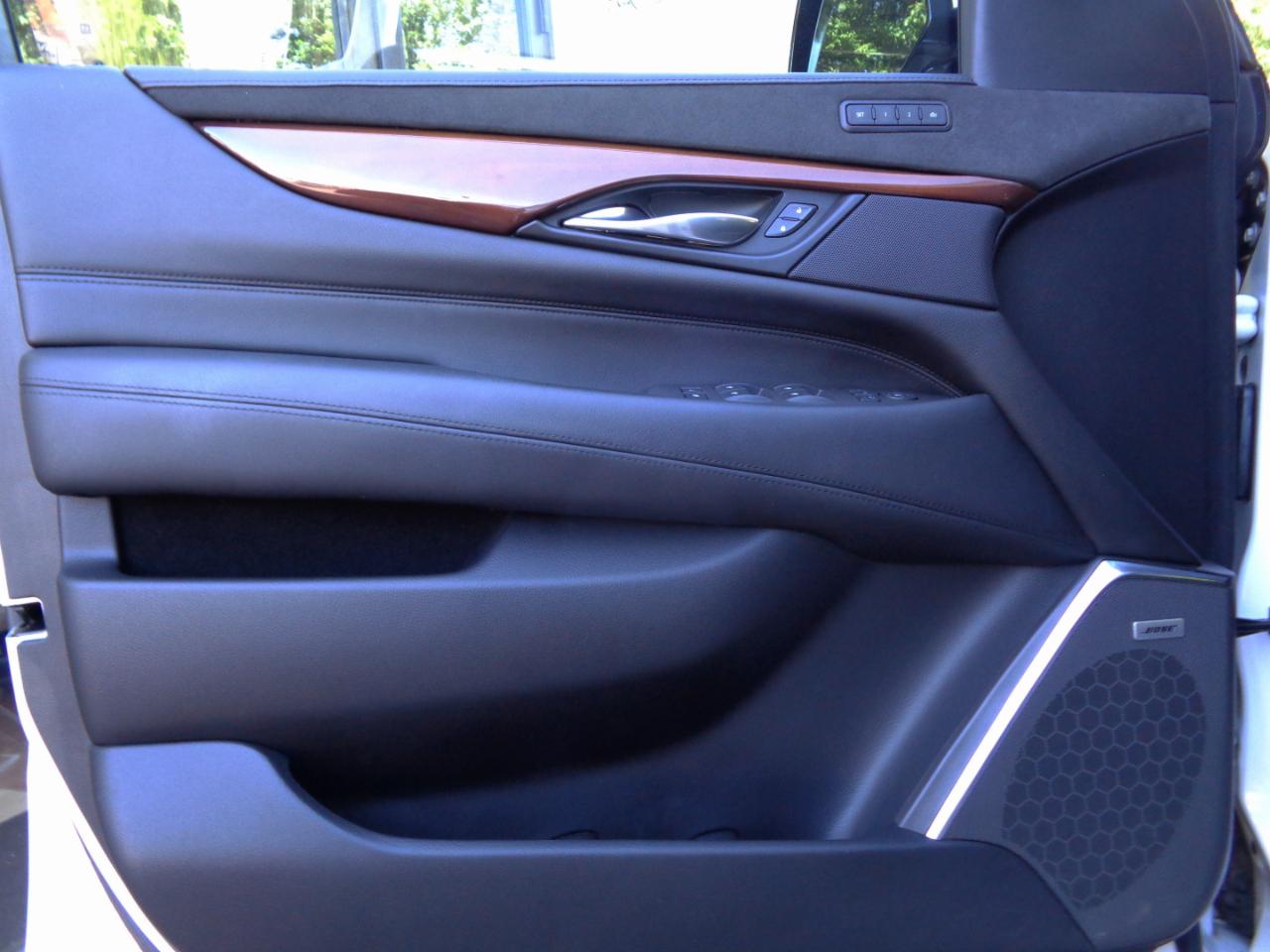 Cadillac Escalade 4WD 4dr Luxury 2019
