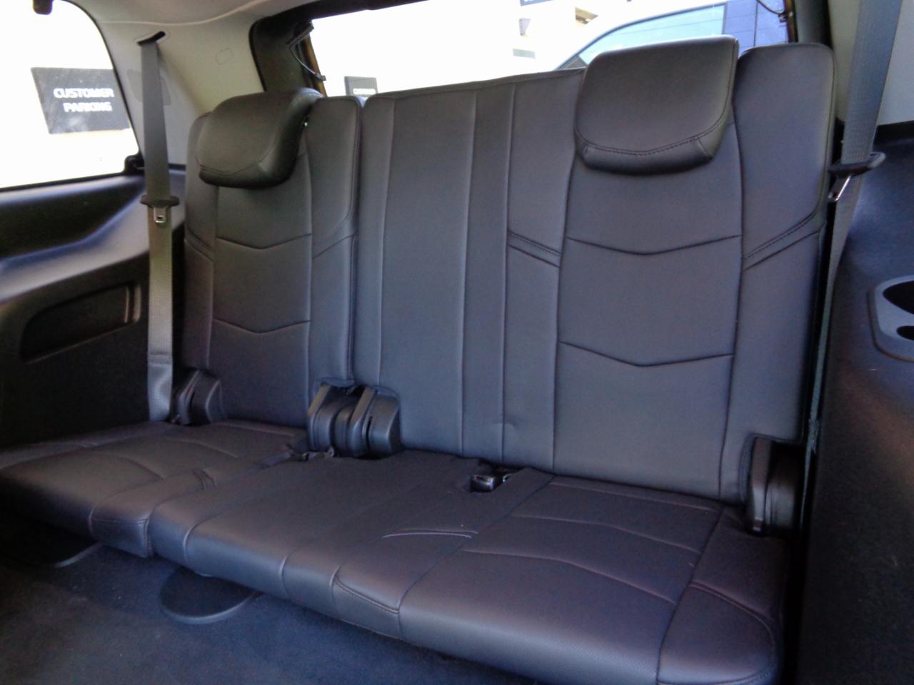 Cadillac Escalade 4WD 4dr Luxury 2019