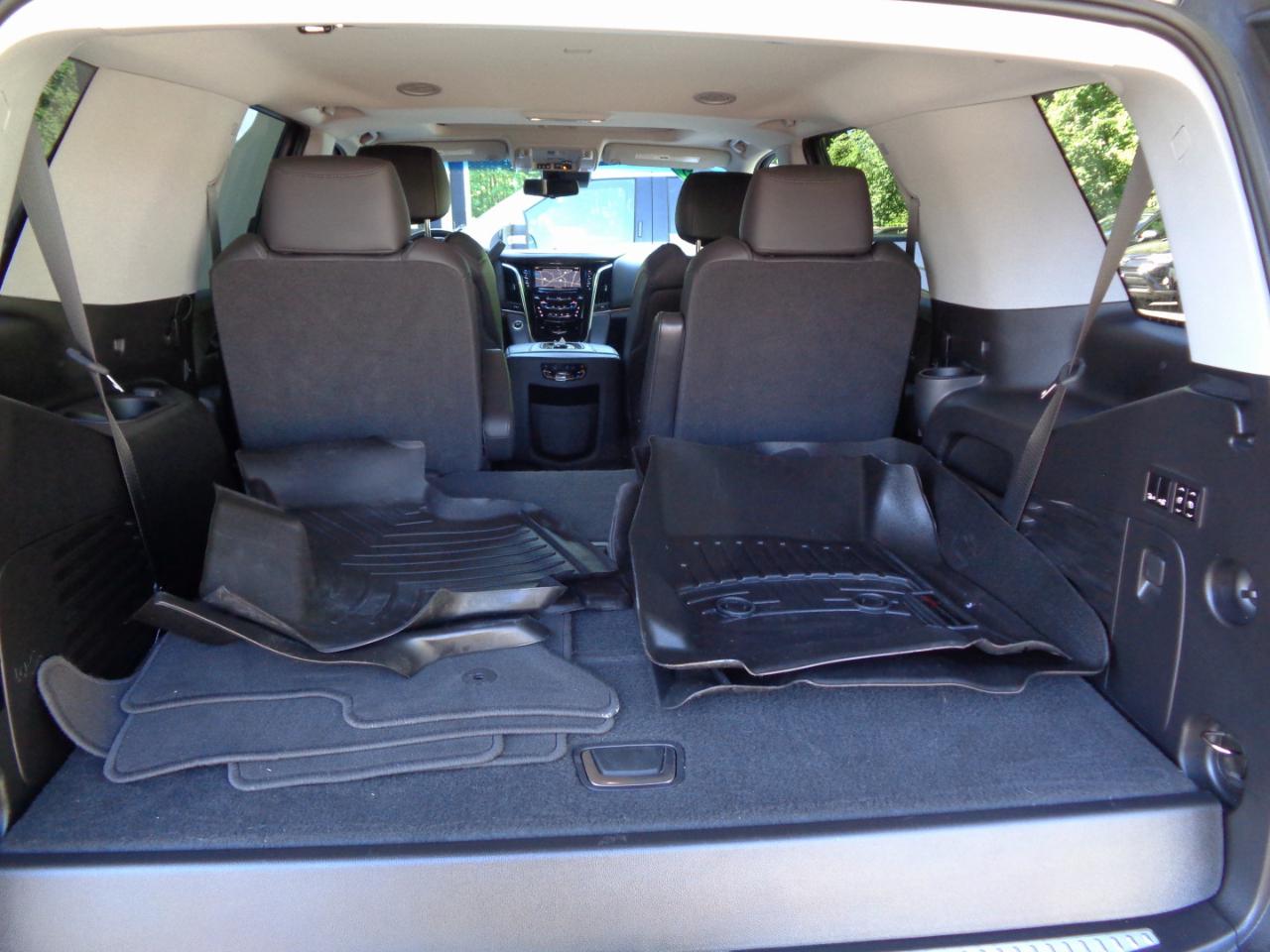 Cadillac Escalade 4WD 4dr Luxury 2019