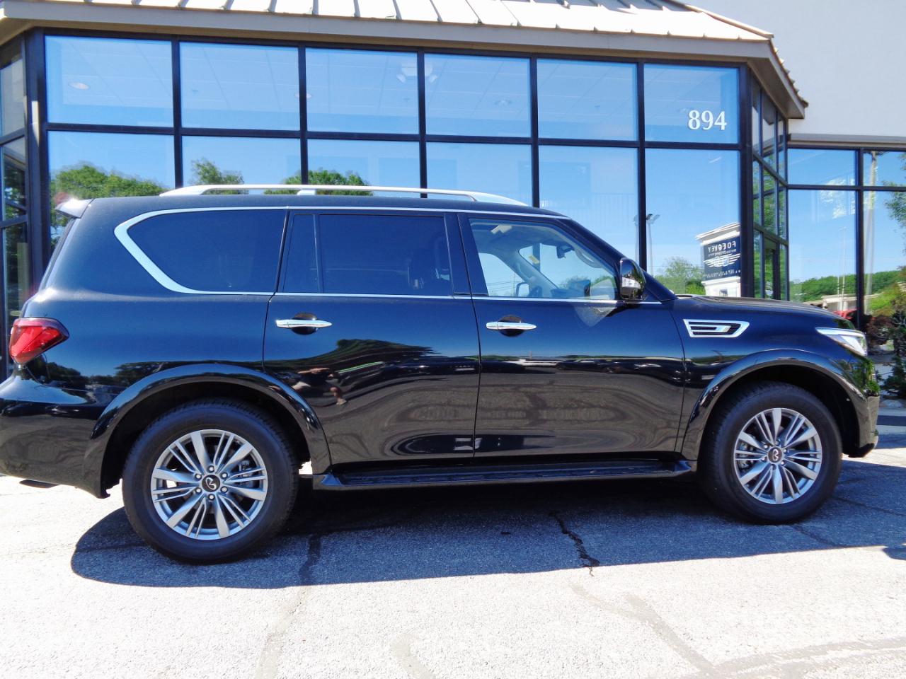 Infiniti QX80 LUXE AWD 2024
