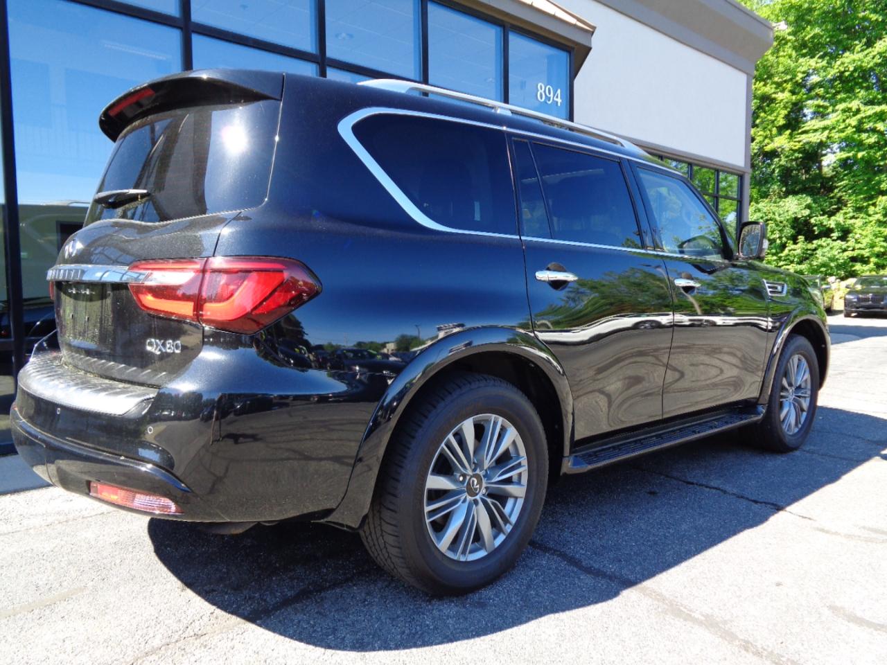 Infiniti QX80 LUXE AWD 2024