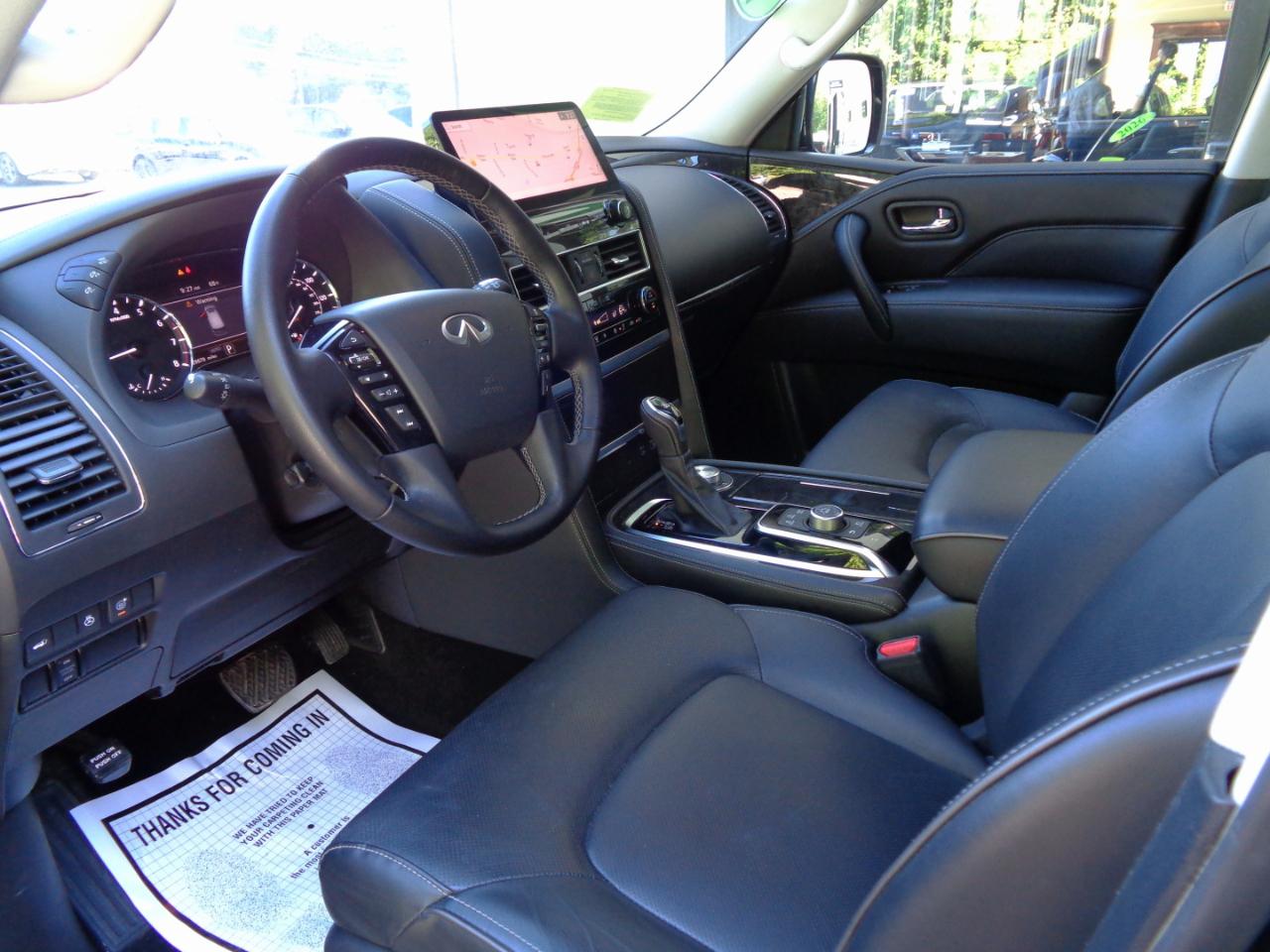 Infiniti QX80 LUXE AWD 2024