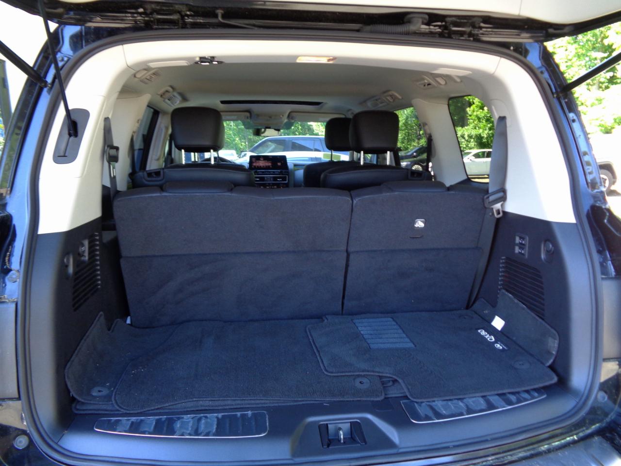 Infiniti QX80 LUXE AWD 2024