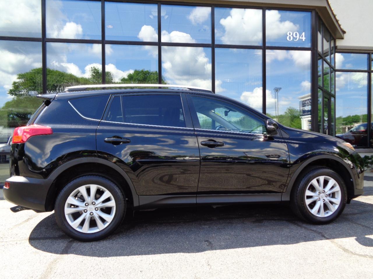 Toyota RAV4 AWD 4dr Limited (Natl) 2015