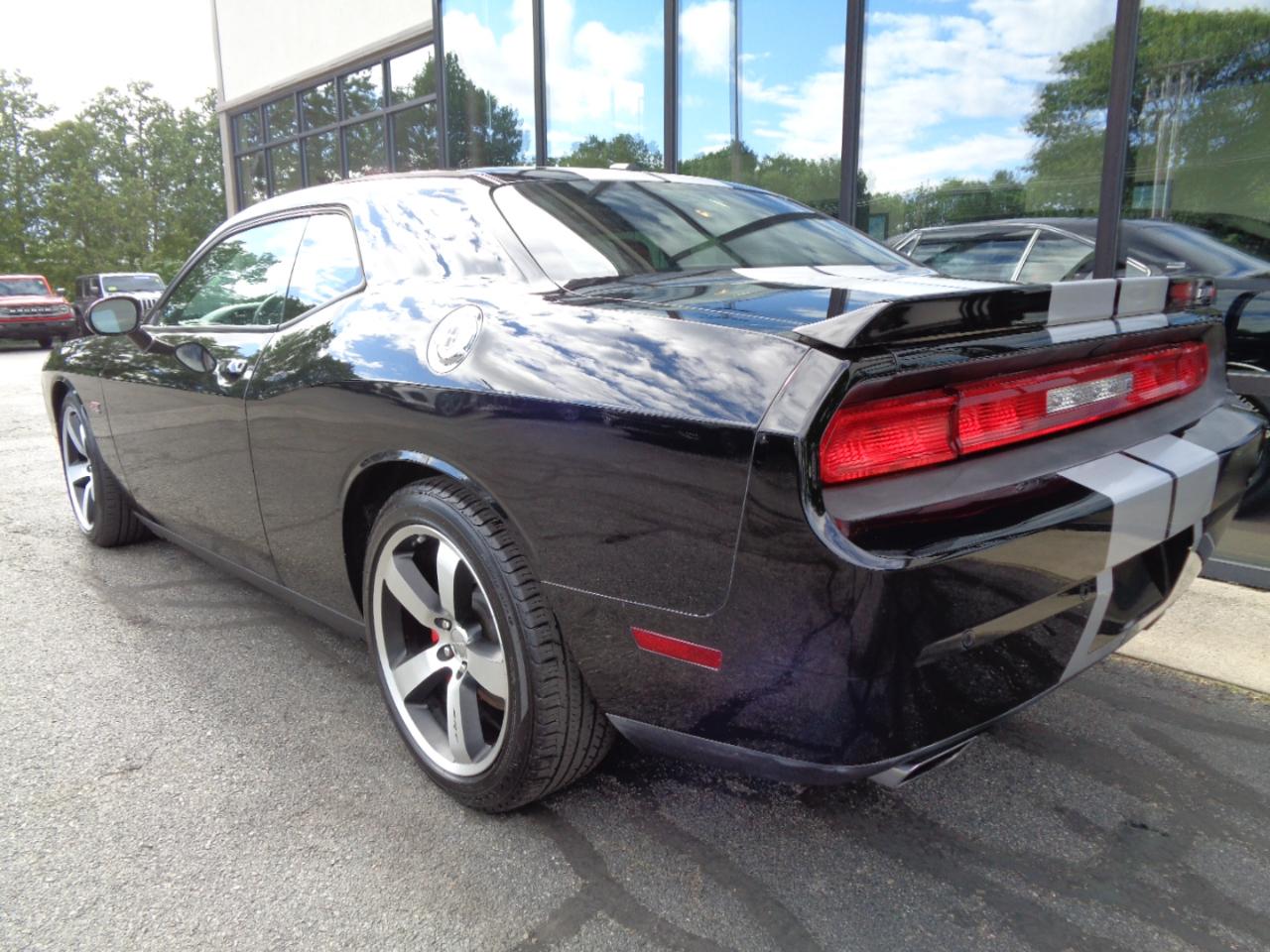 Dodge Challenger 2dr Cpe SRT8 2013