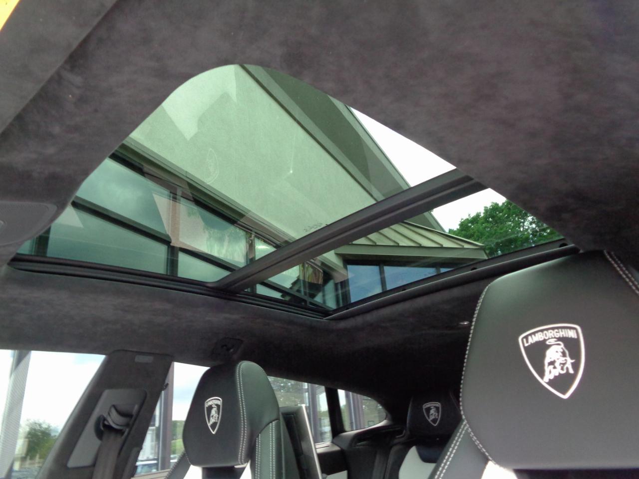 Lamborghini Urus AWD 2020