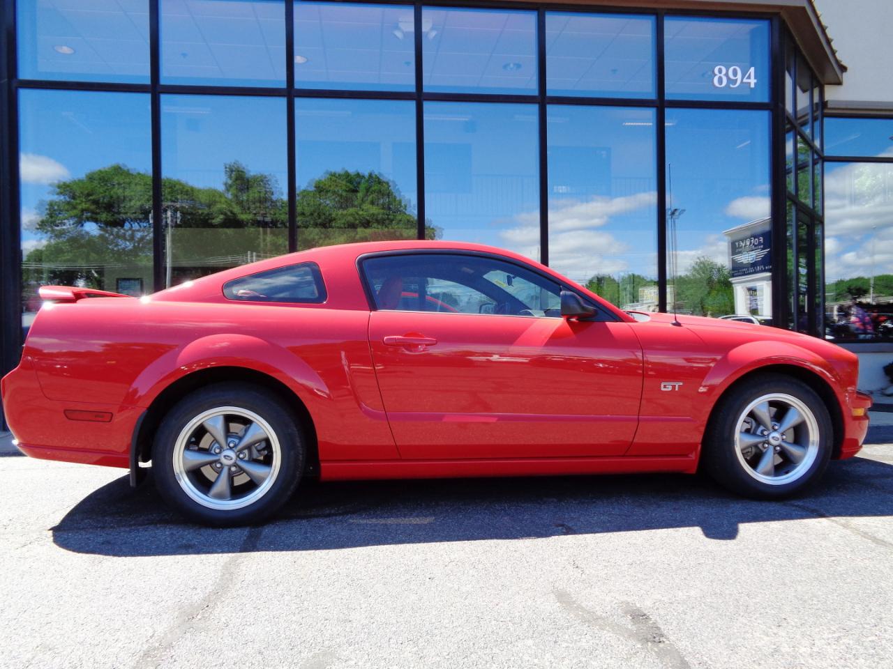 Ford Mustang 2dr Cpe GT Deluxe 2006