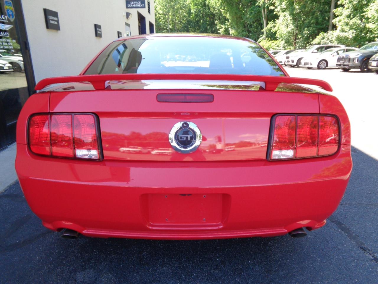 Ford Mustang 2dr Cpe GT Deluxe 2006