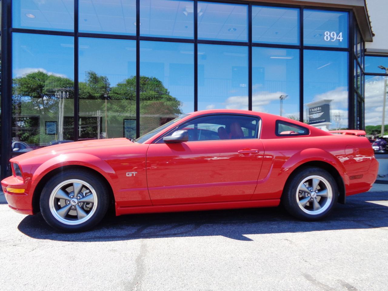 Ford Mustang 2dr Cpe GT Deluxe 2006