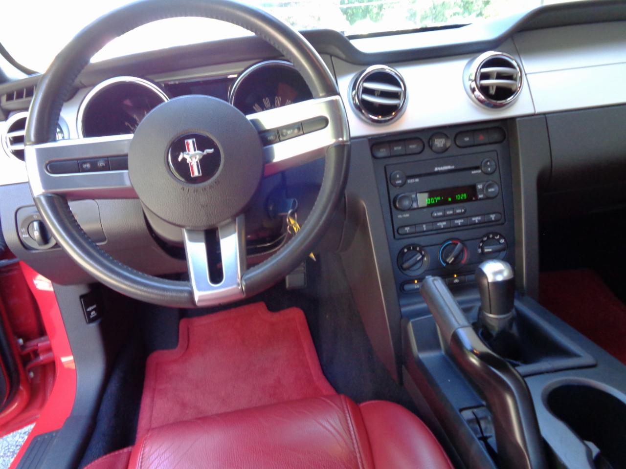 Ford Mustang 2dr Cpe GT Deluxe 2006