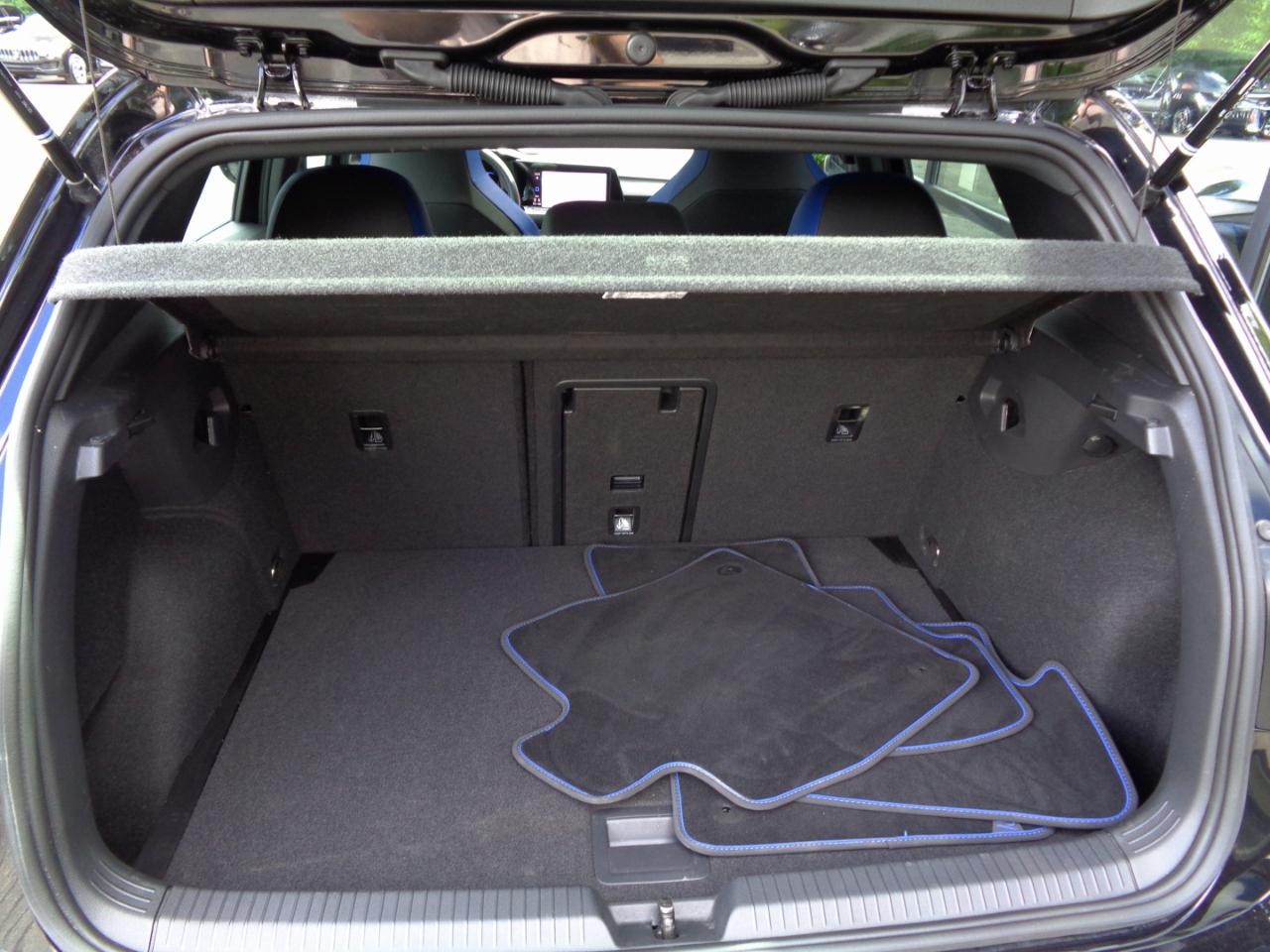 Volkswagen Golf R 2.0T DSG 2024