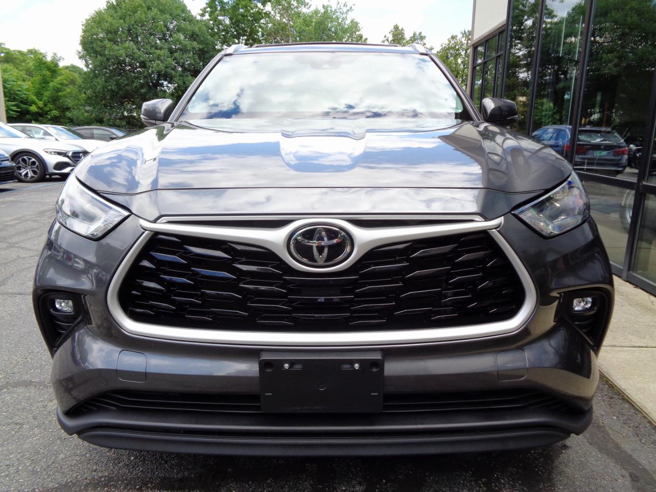 Toyota Highlander XLE AWD (Natl) 2022