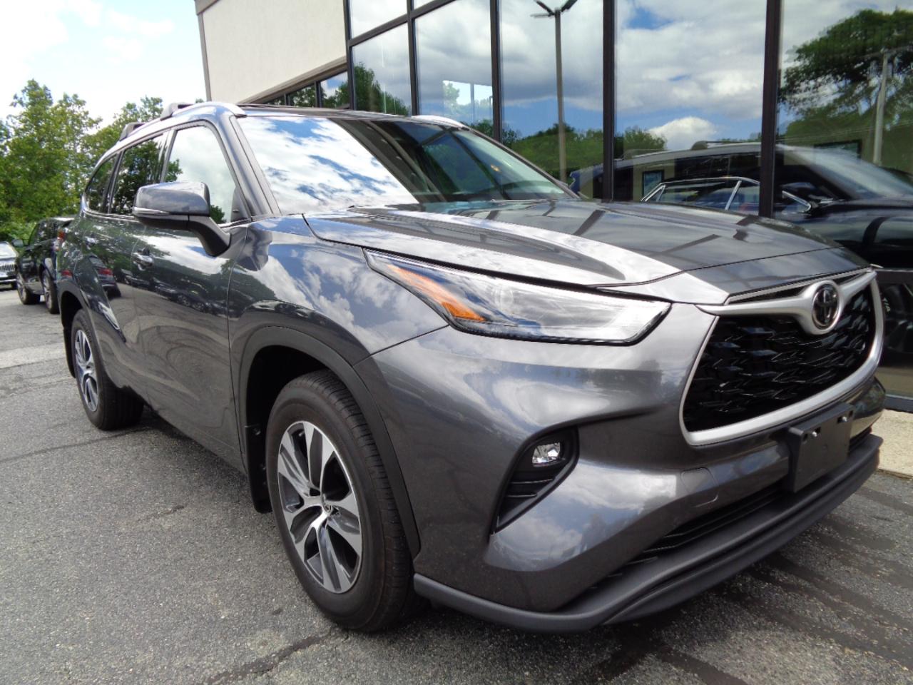 Toyota Highlander XLE AWD (Natl) 2022