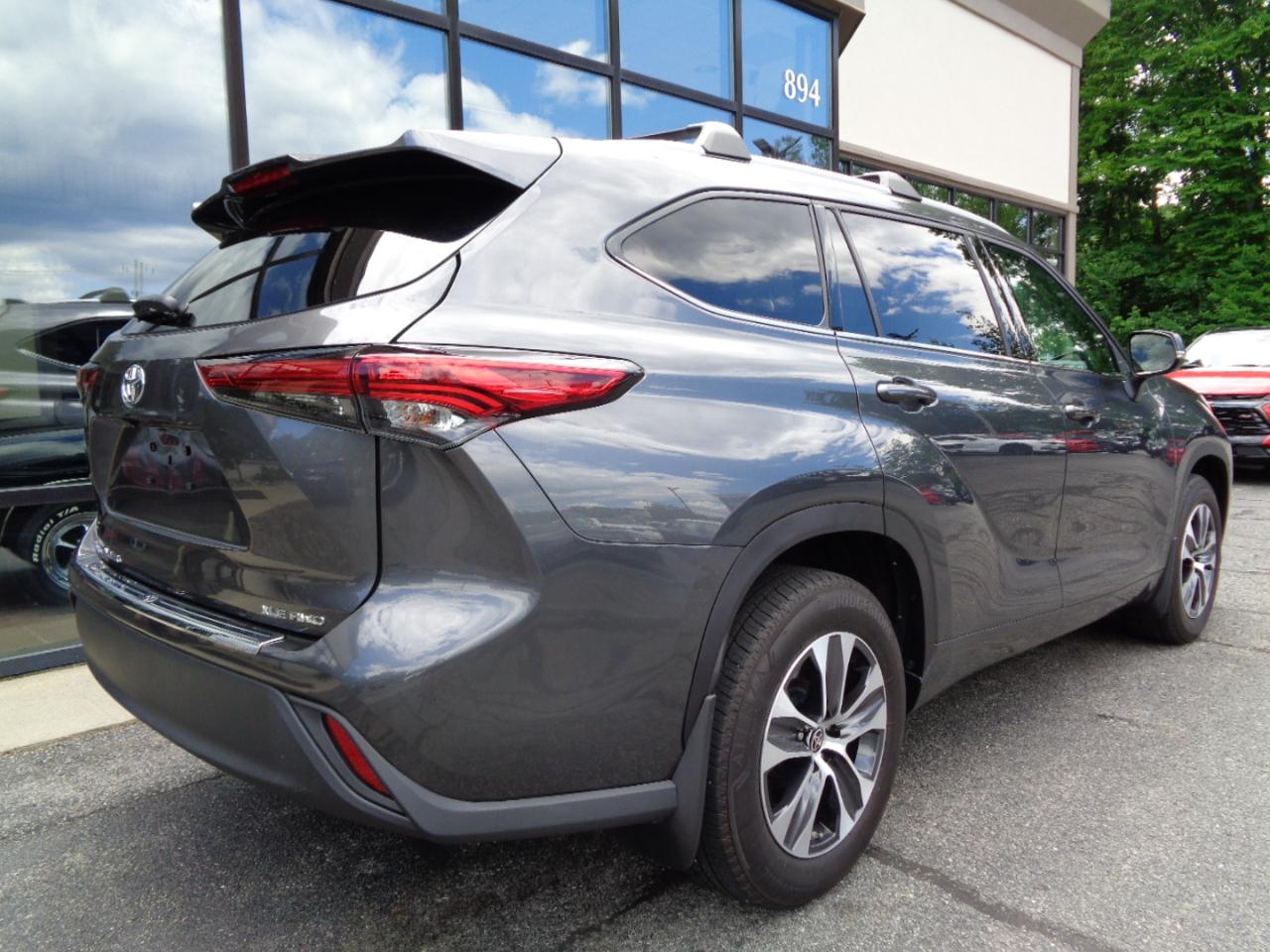 Toyota Highlander XLE AWD (Natl) 2022