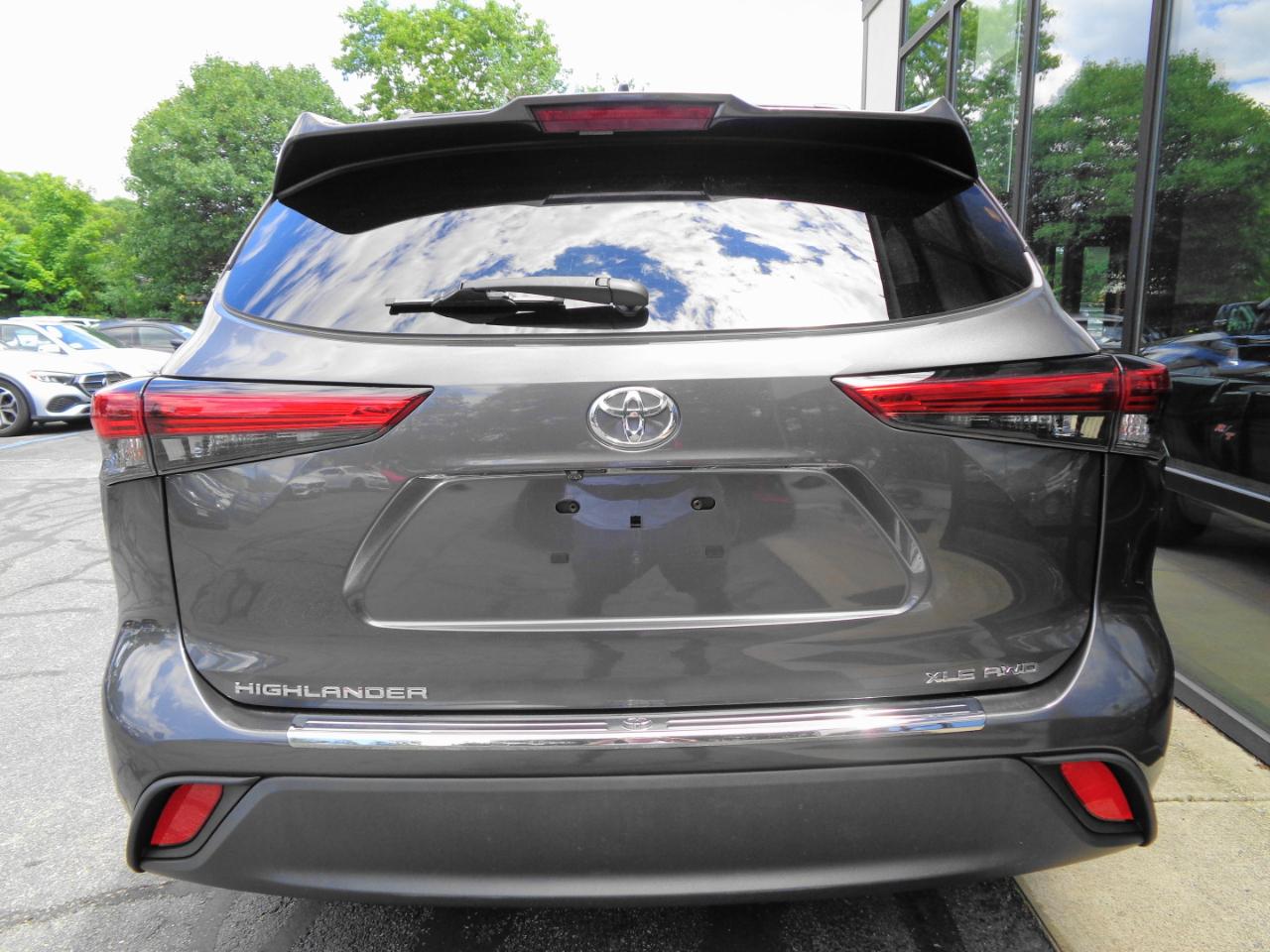 Toyota Highlander XLE AWD (Natl) 2022
