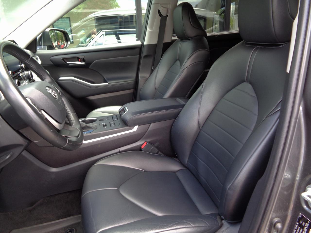 Toyota Highlander XLE AWD (Natl) 2022