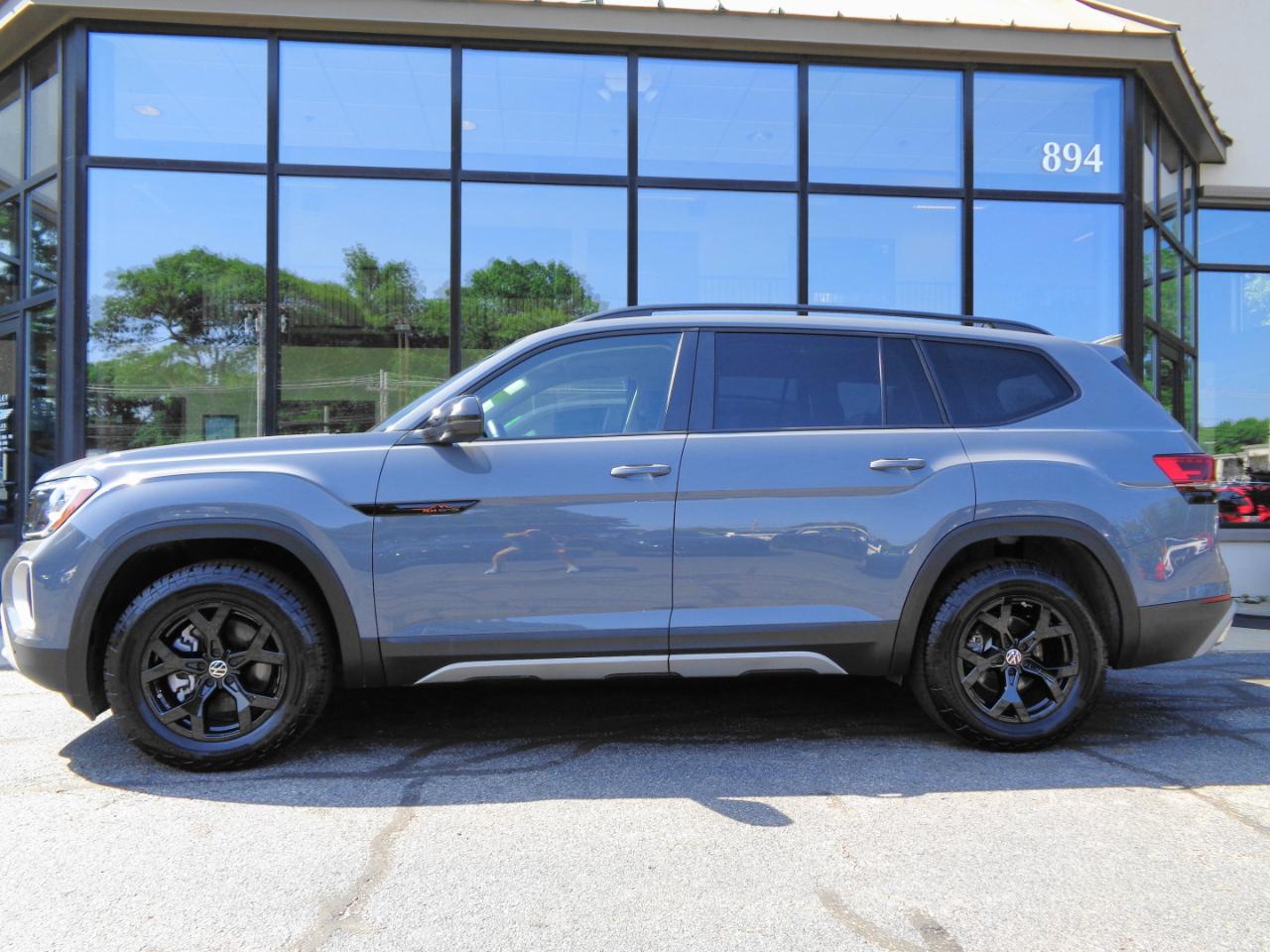 Volkswagen Atlas 2.0T Peak Edition 4MOTION 2025
