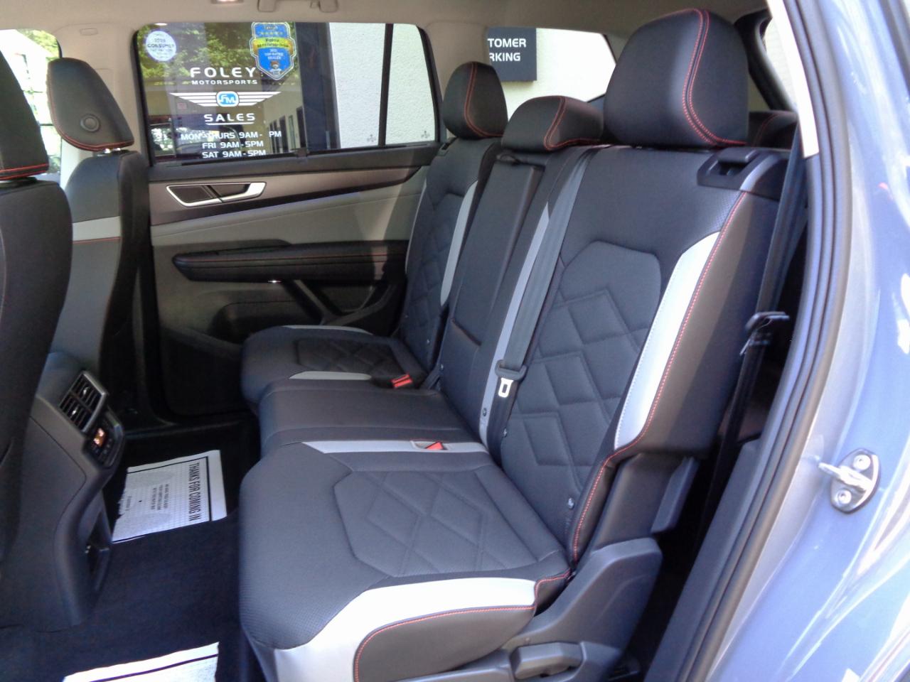 Volkswagen Atlas 2.0T Peak Edition 4MOTION 2025
