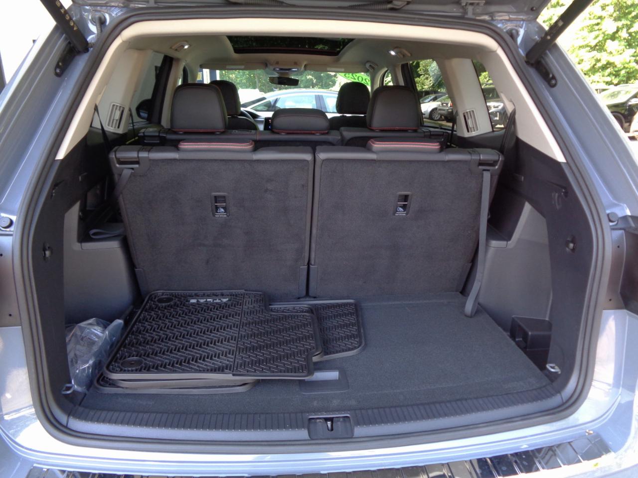 Volkswagen Atlas 2.0T Peak Edition 4MOTION 2025