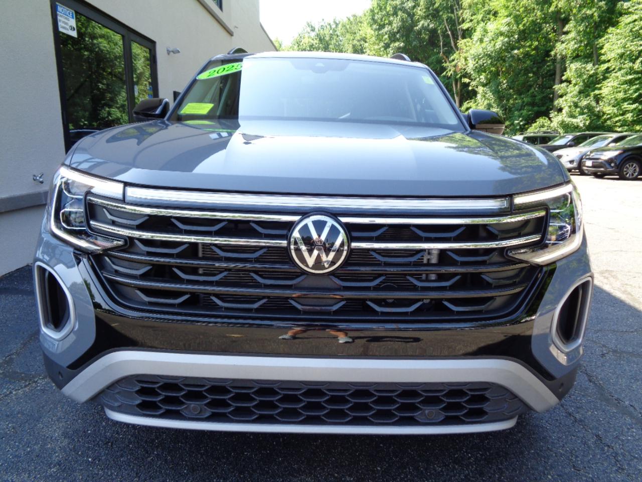 Volkswagen Atlas 2.0T Peak Edition 4MOTION 2025