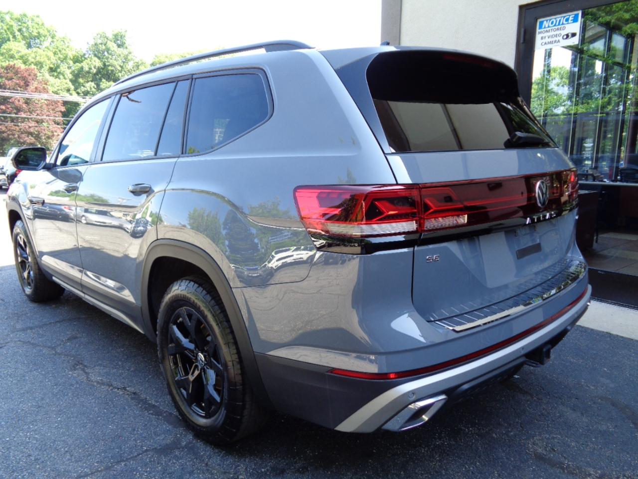 Volkswagen Atlas 2.0T Peak Edition 4MOTION 2025