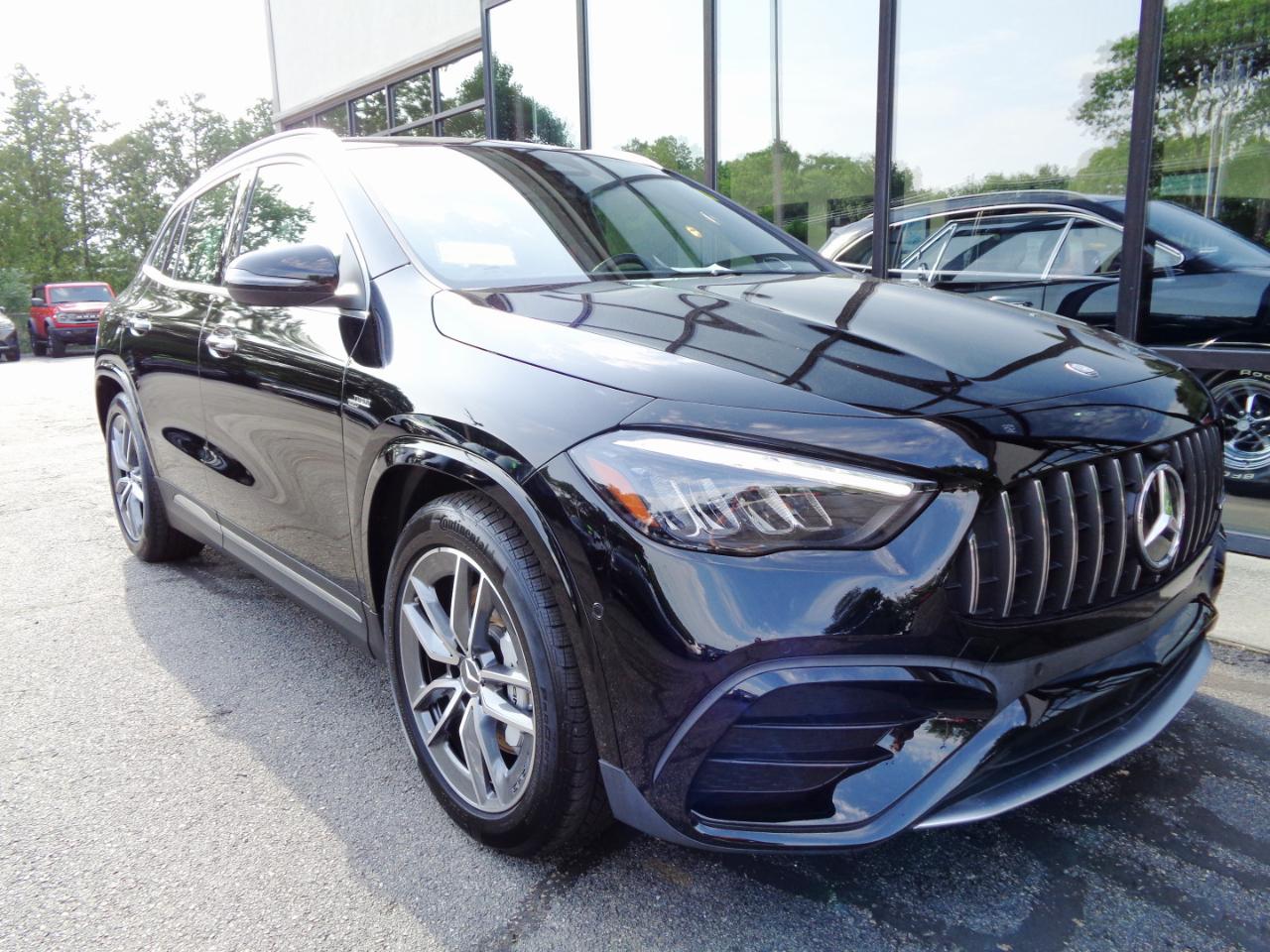 Mercedes-Benz GLA AMG GLA 35 4MATIC SUV 2025