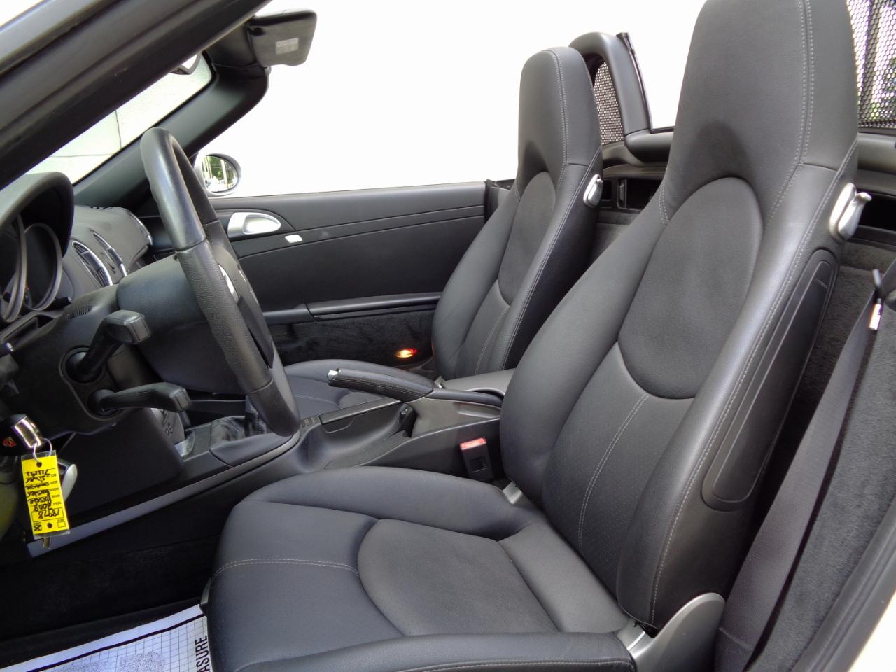 Porsche Boxster 2dr Roadster 2008