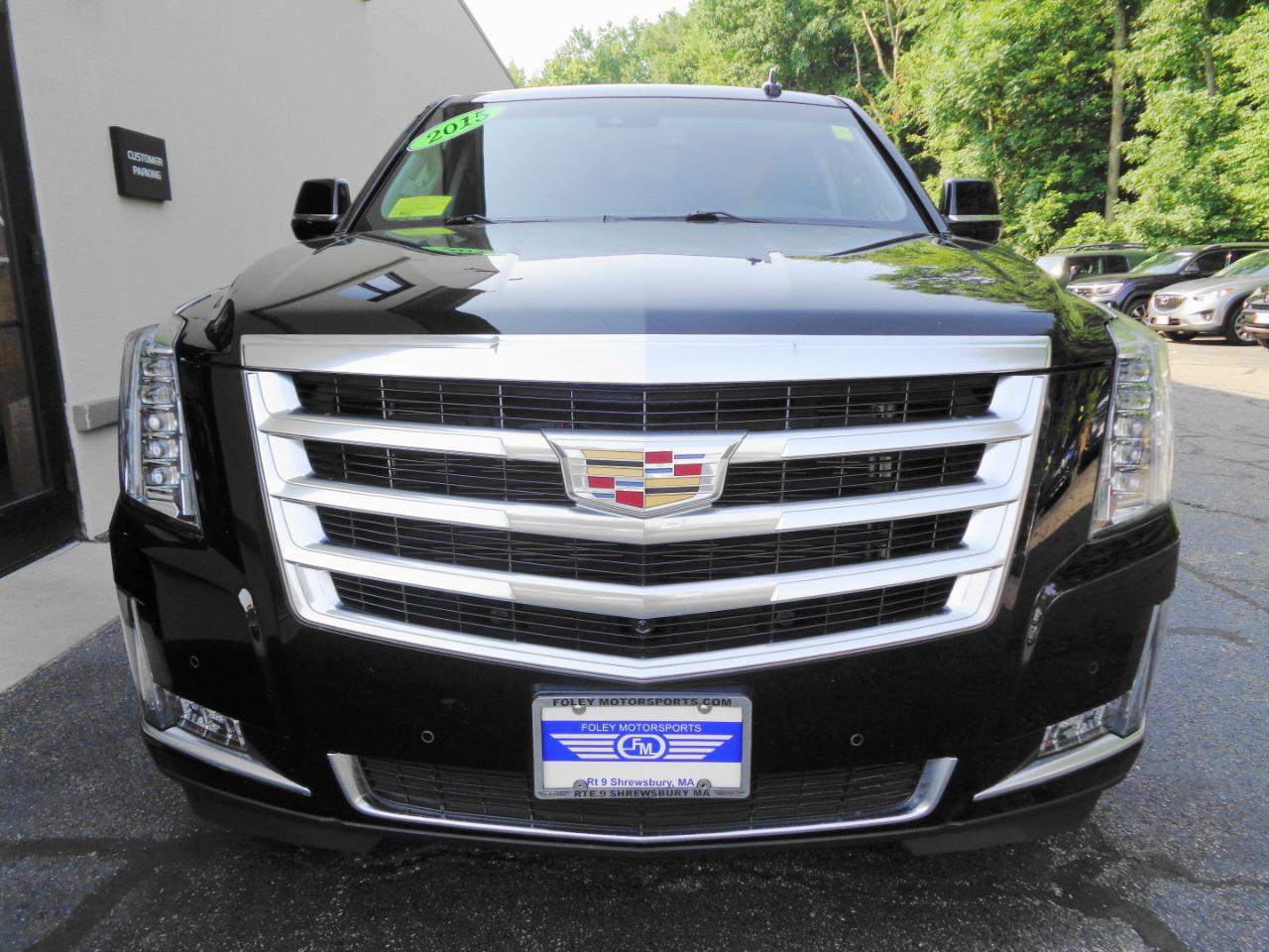 Cadillac Escalade ESV 4WD 4dr Luxury 2015