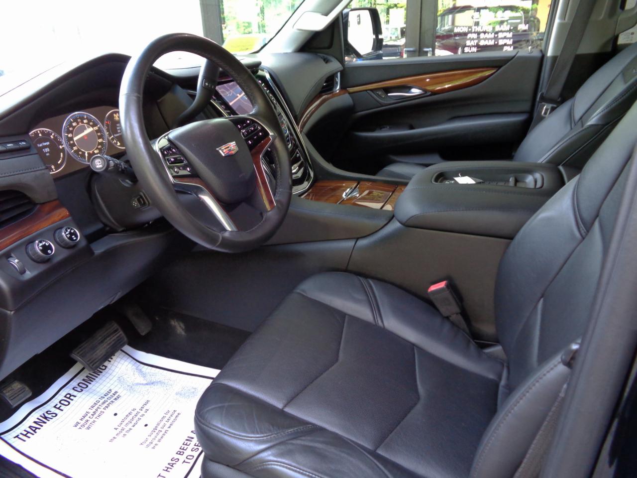 Cadillac Escalade ESV 4WD 4dr Luxury 2015