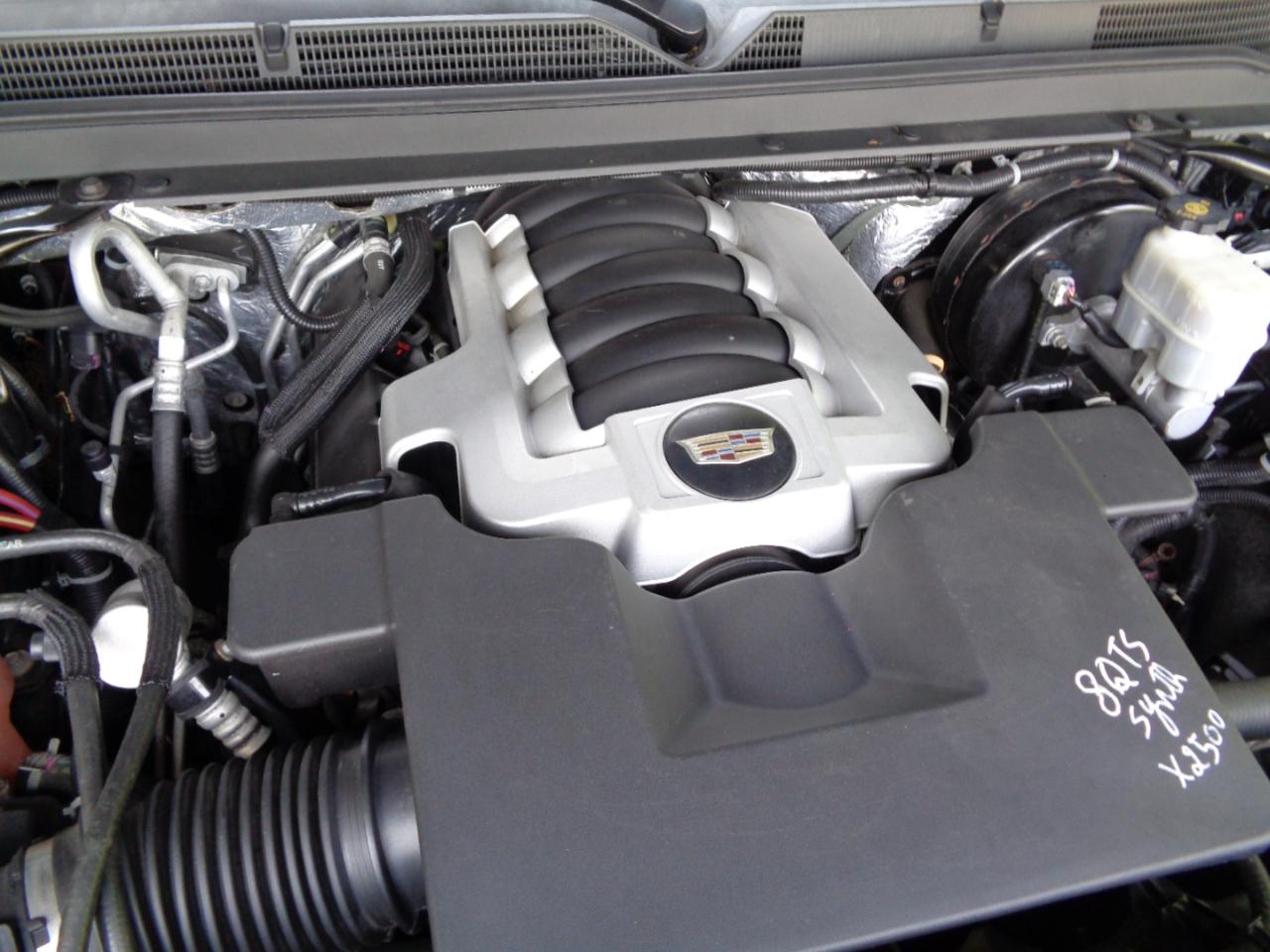 Cadillac Escalade ESV 4WD 4dr Luxury 2015