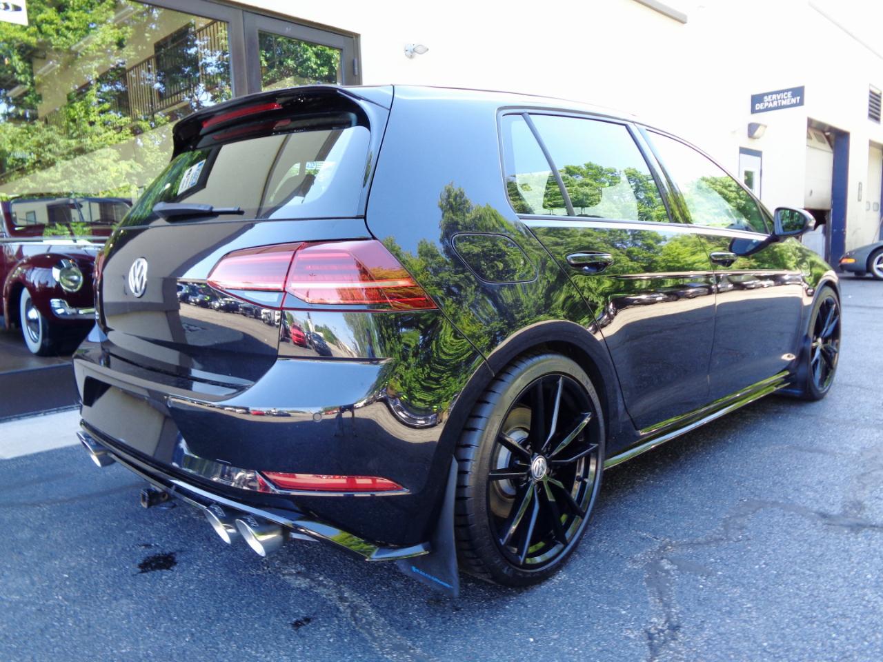 Volkswagen Golf R 2.0T Manual w/DCC/Nav 2019