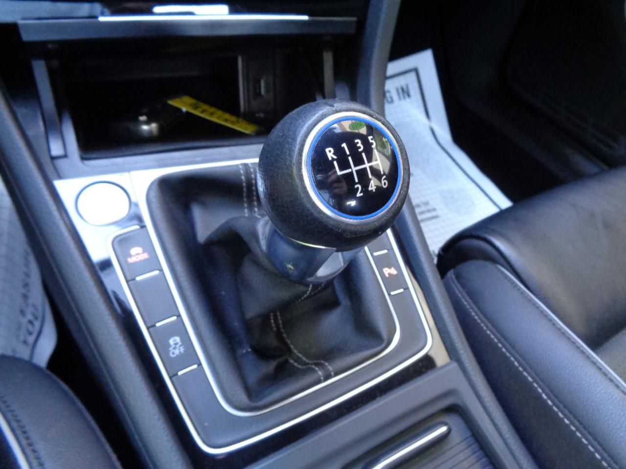Volkswagen Golf R 2.0T Manual w/DCC/Nav 2019