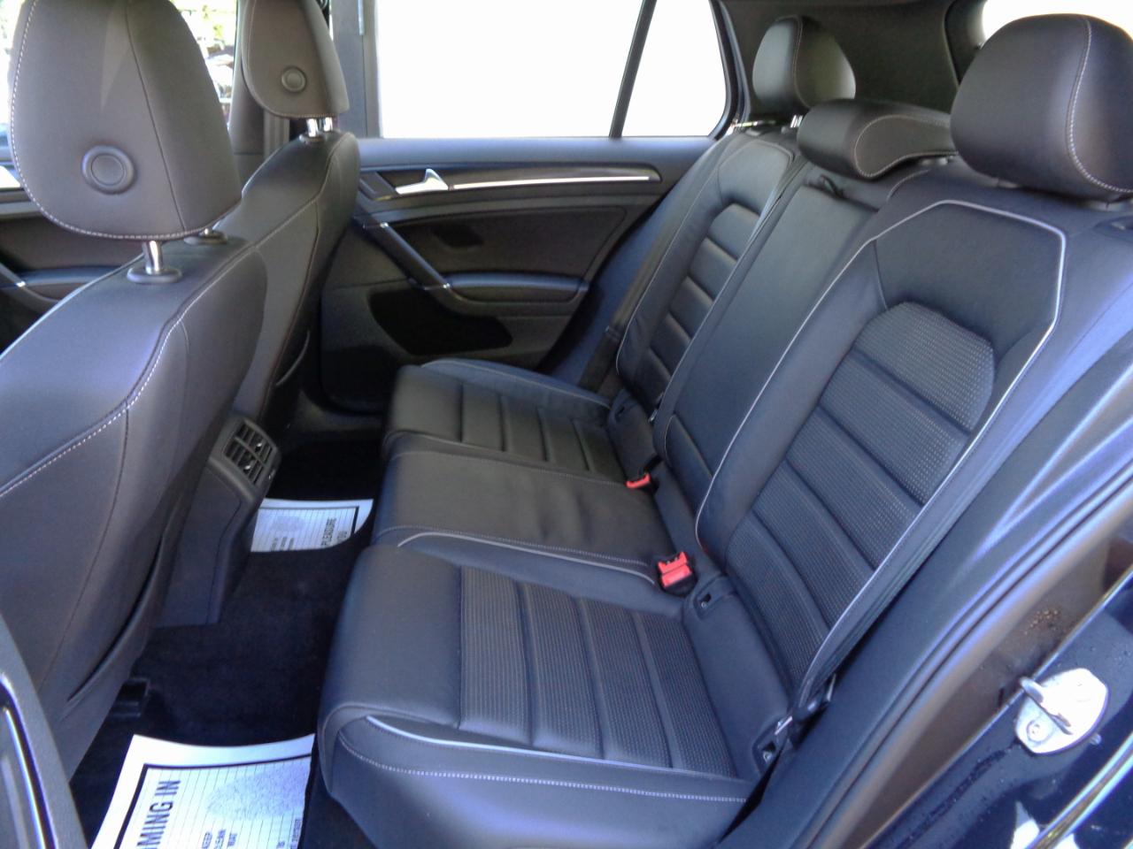 Volkswagen Golf R 2.0T Manual w/DCC/Nav 2019