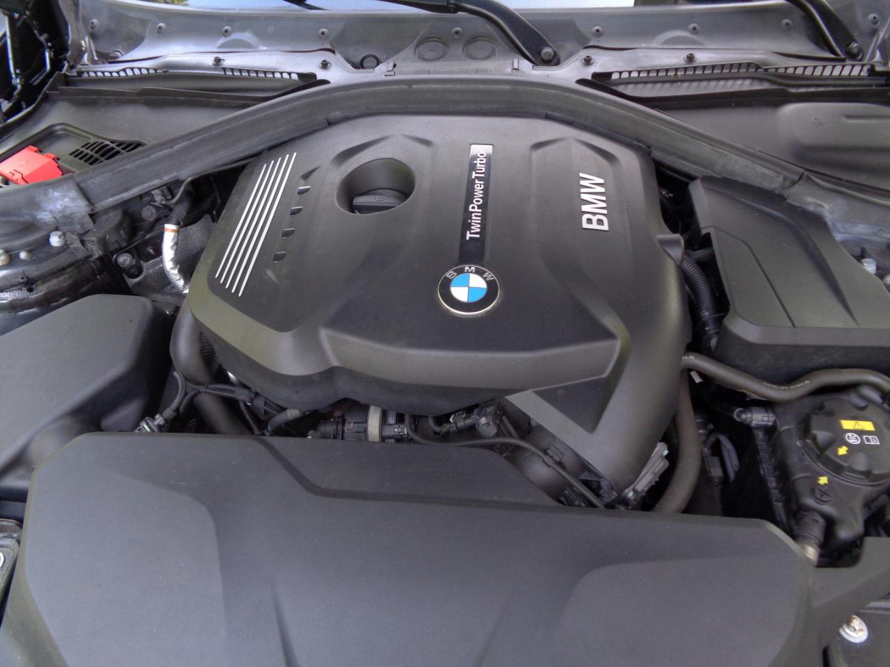BMW 3 Series 330i xDrive Gran Turismo 2019