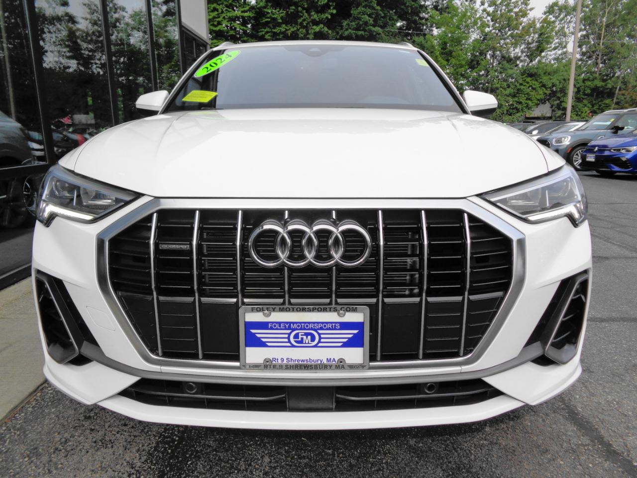 Audi Q3 S line Premium 45 TFSI quattro 2024