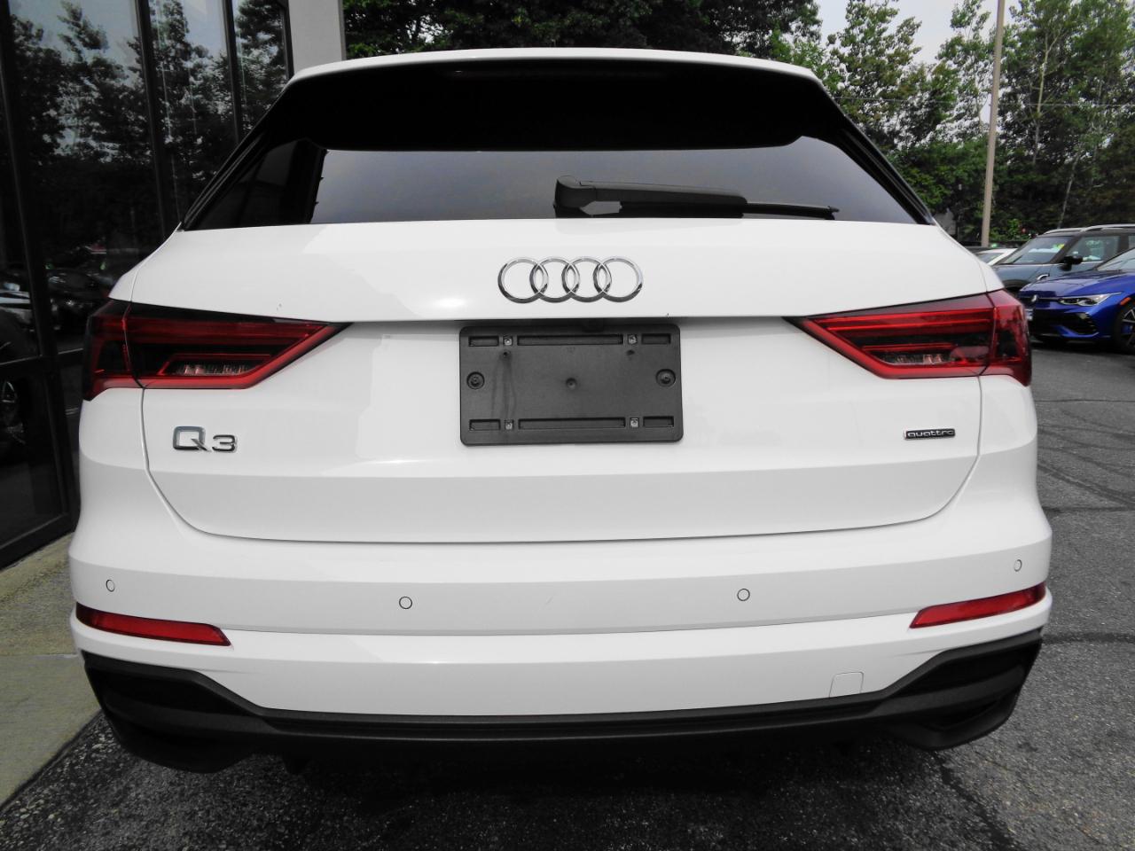 Audi Q3 S line Premium 45 TFSI quattro 2024