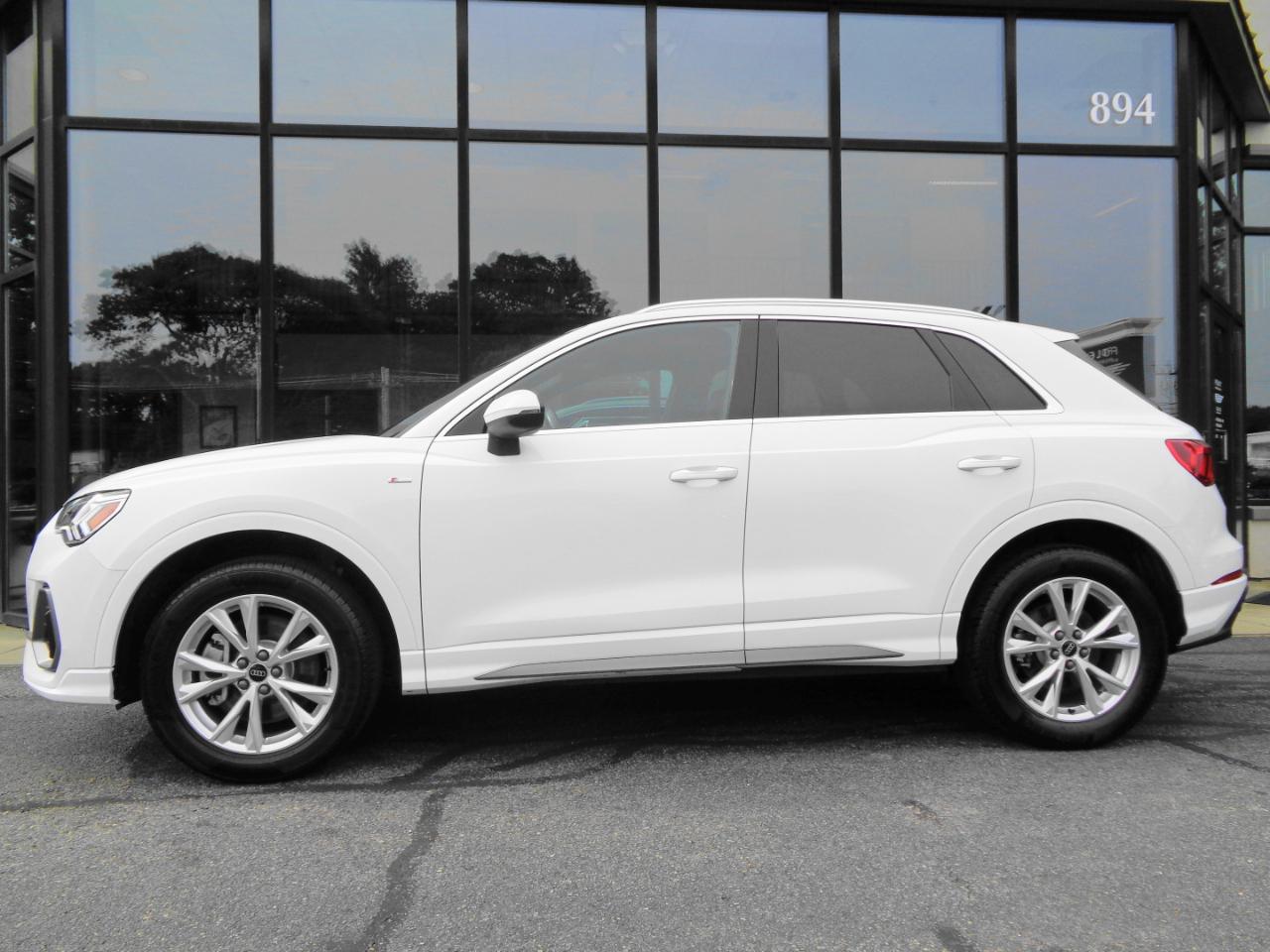 Audi Q3 S line Premium 45 TFSI quattro 2024