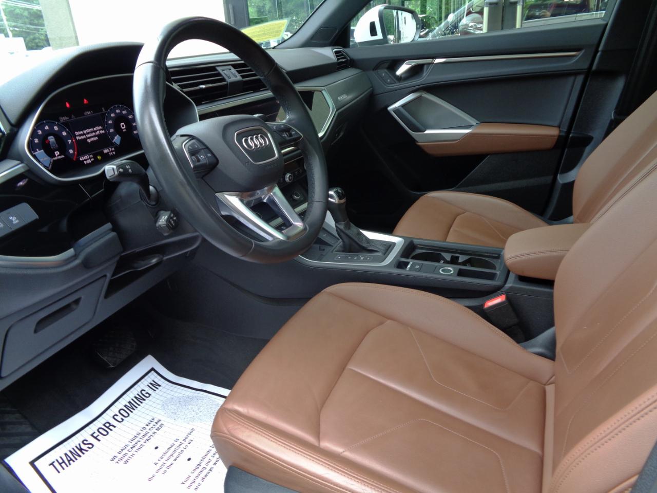 Audi Q3 S line Premium 45 TFSI quattro 2024