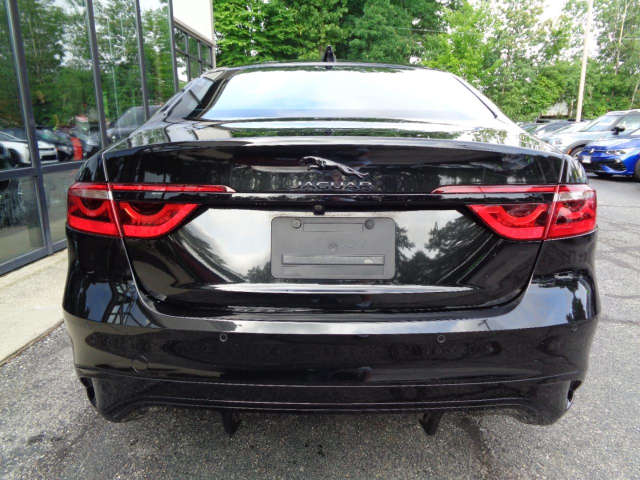 Jaguar XF R-Dynamic SE Sedan AWD 2024