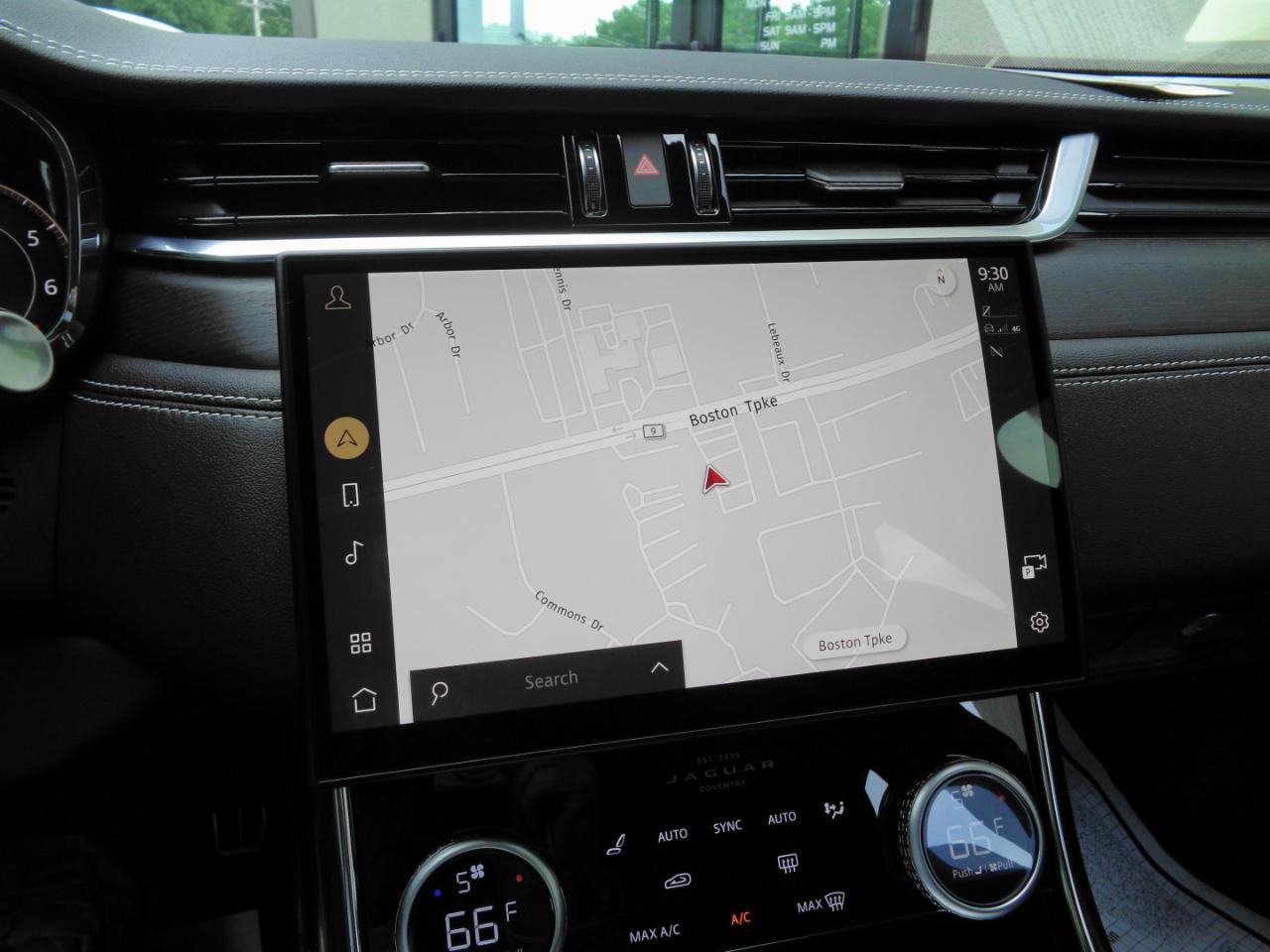 Jaguar XF R-Dynamic SE Sedan AWD 2024