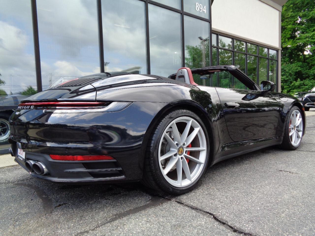 Porsche 911 Carrera Cabriolet 2021