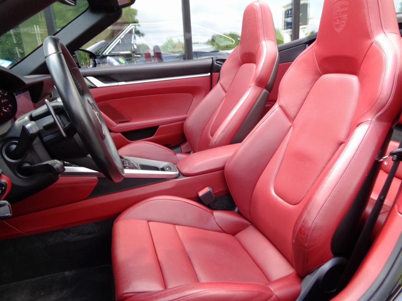 Porsche 911 Carrera Cabriolet 2021