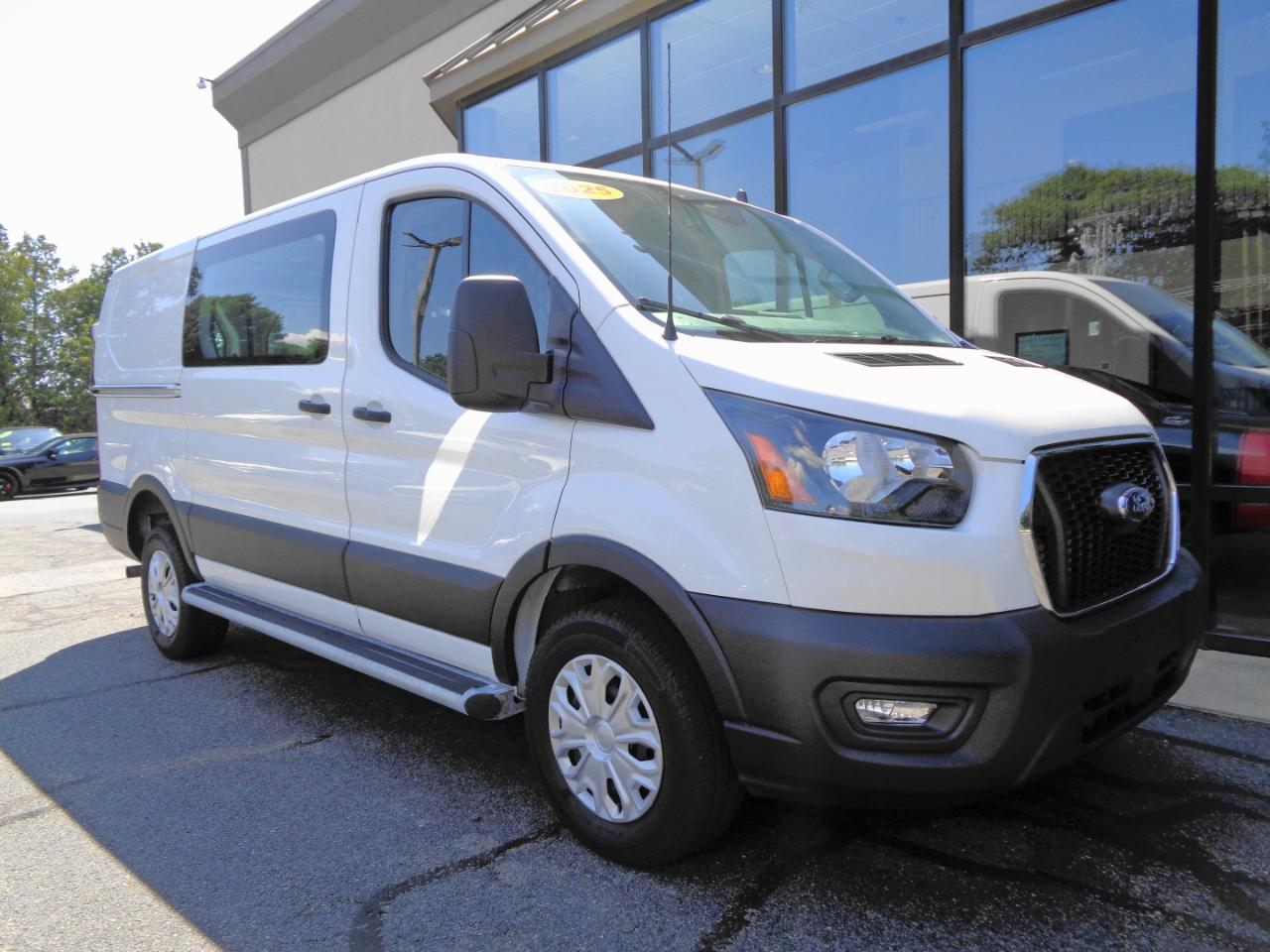 Ford Transit Cargo Van T-250 130" Low Rf 9070 GVWR RWD 2025
