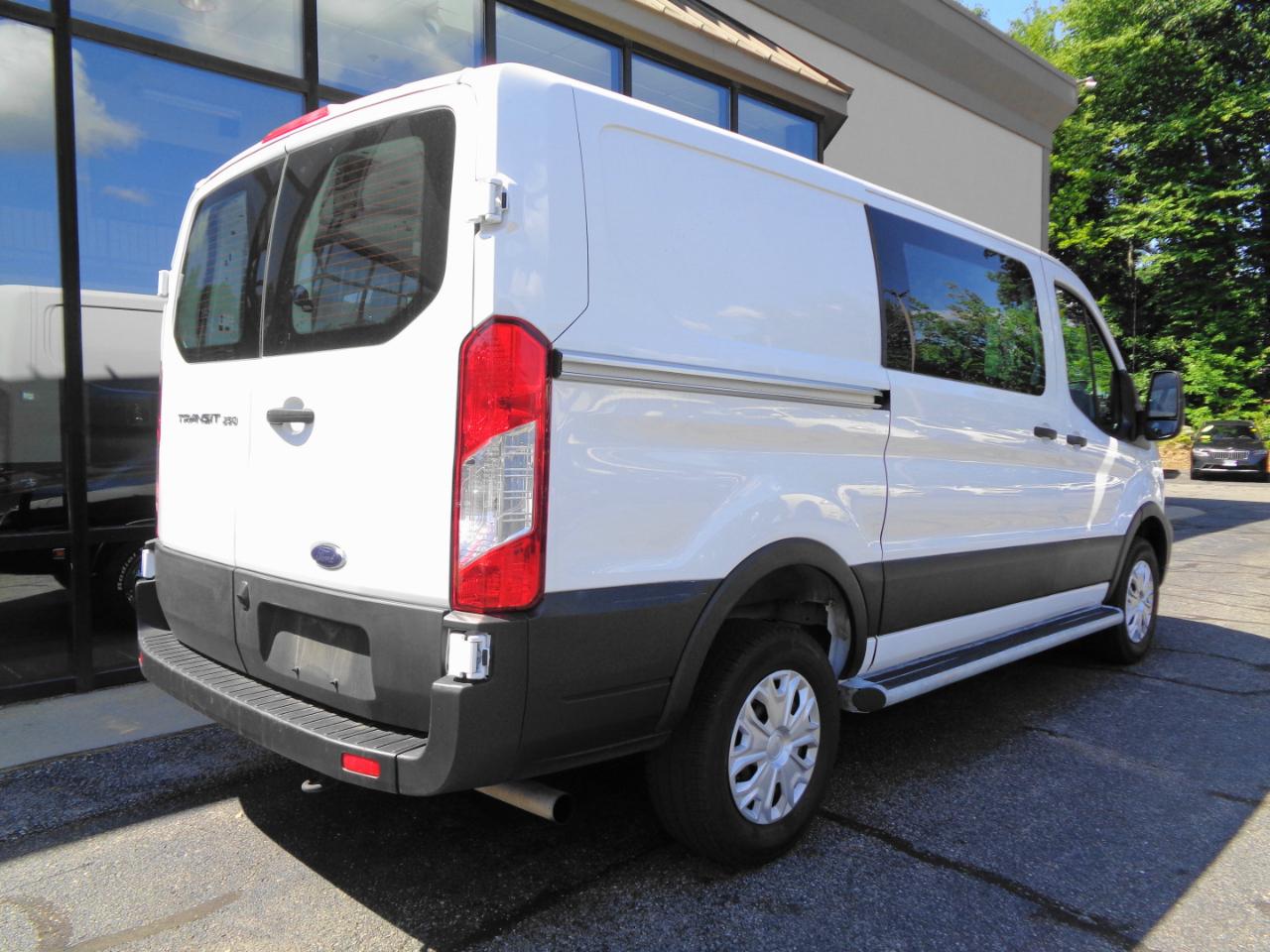 Ford Transit Cargo Van T-250 130" Low Rf 9070 GVWR RWD 2025