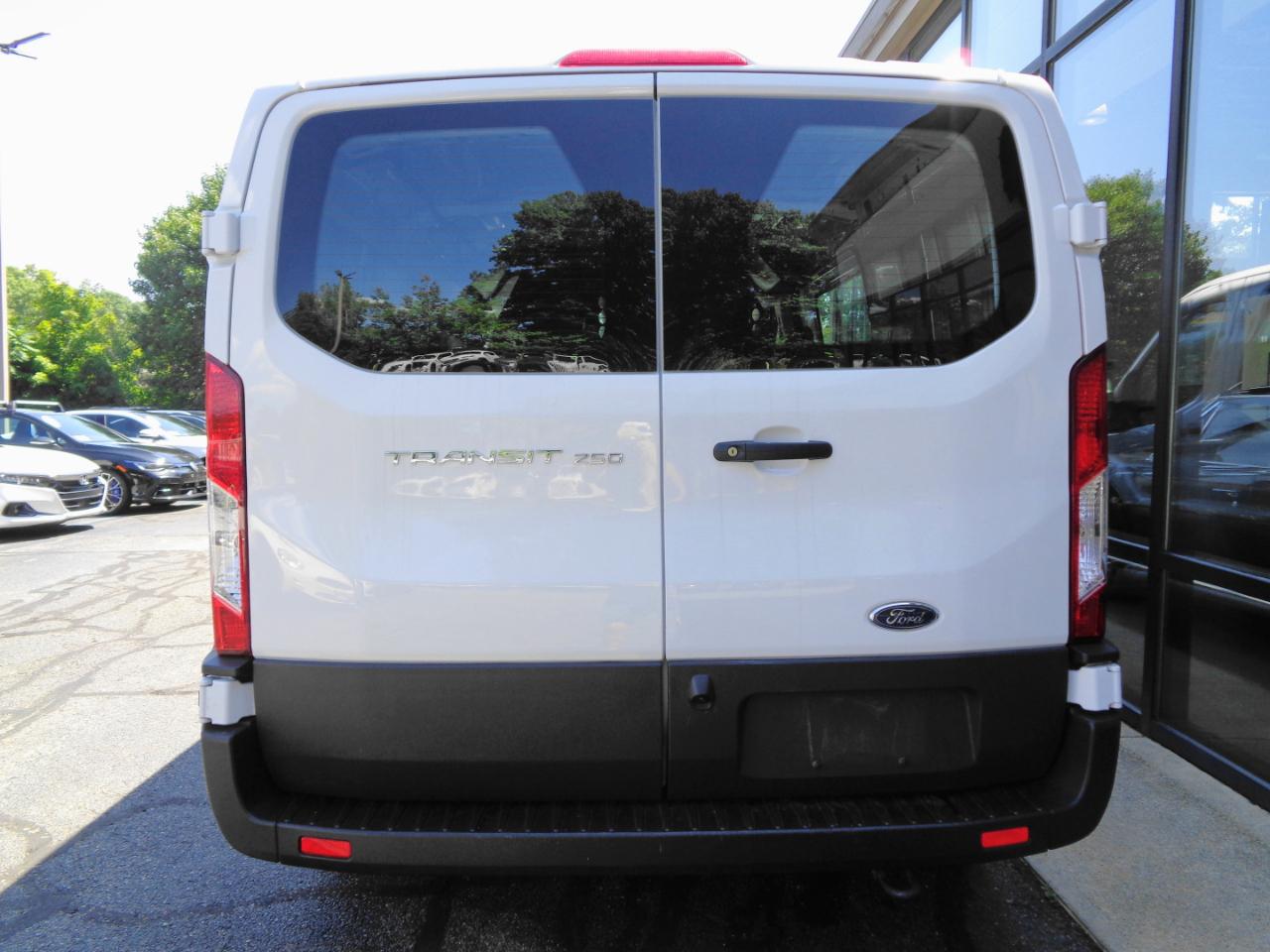 Ford Transit Cargo Van T-250 130" Low Rf 9070 GVWR RWD 2025